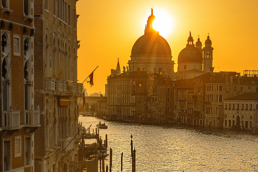 VENEZIA & ORIENTE: KHI VENICE CHẠM ĐẾN LINH HỒN PHƯƠNG ĐÔNG