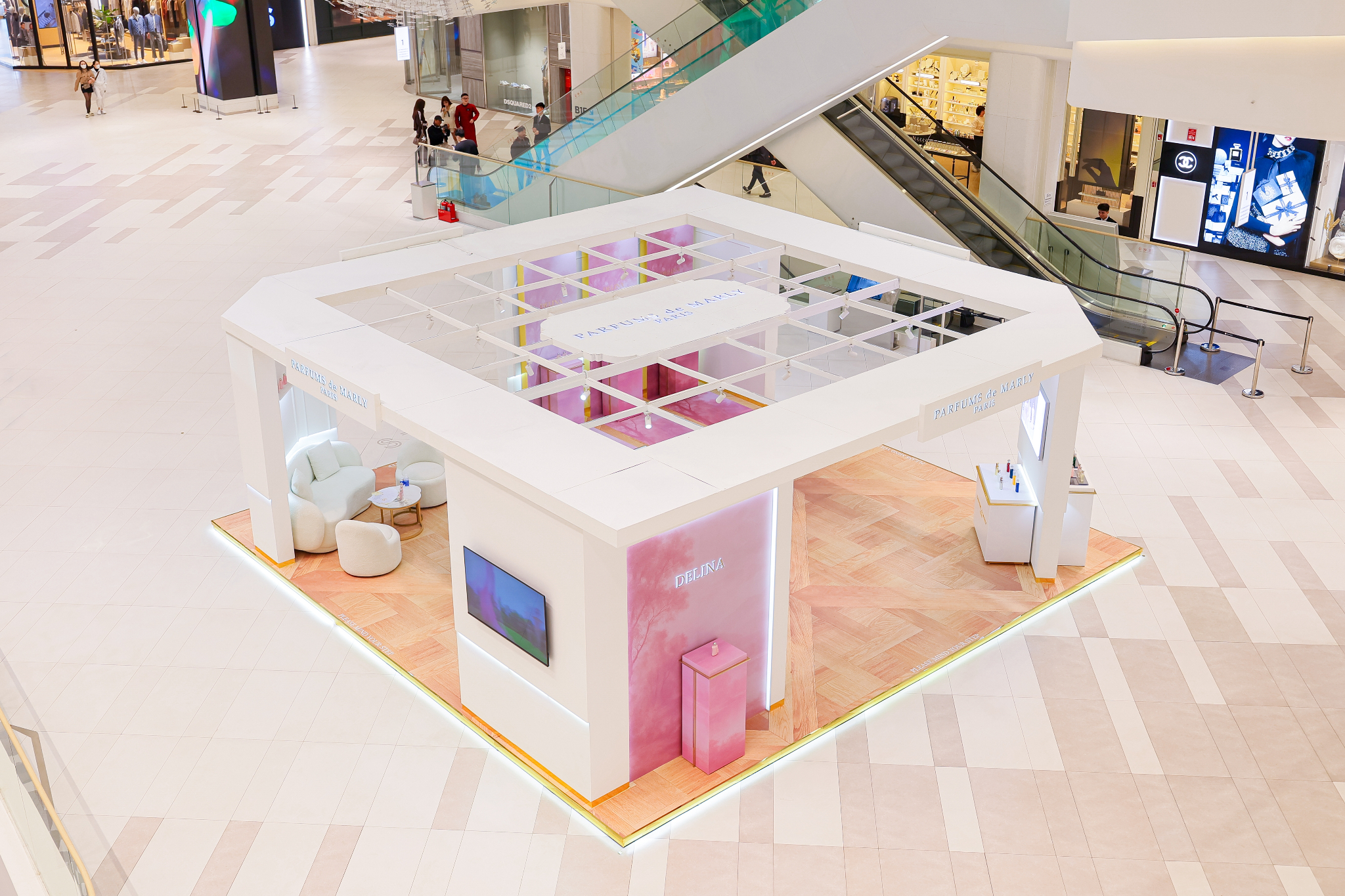 DELINA-COLLECTION-NHUNG-SANG-TAO-HOANG-GIA-DUOC-CHE-TAC-BOI-PARFUMS-DE-MARLY_blob.jpg