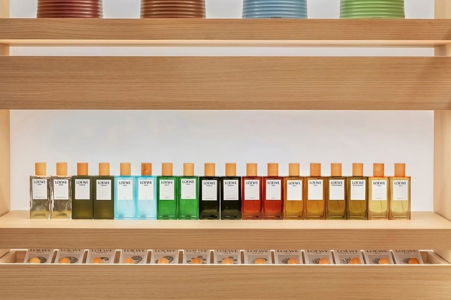 LOEWE-BOTANICAL-RAINBOW-HANH-TRINH-HUONG-TINH-HOA-TU-TAY-BAN-NHA_2.png