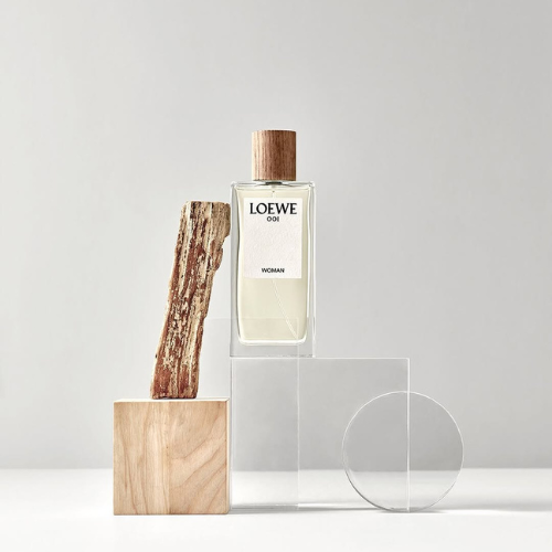 LOEWE-CHAN-DUNG-NOI-TAM-DUOC-VE-BANG-HUONG-SAC_2.png