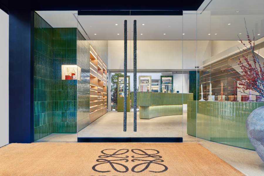 LOEWE-PERFUMES-KHAI-TRUONG-CUA-HANG-FLAGSHIP-LON-NHAT-THE-GIOI-TAI-SEONGSU-SEOUL-HAN-QUOC_1.png