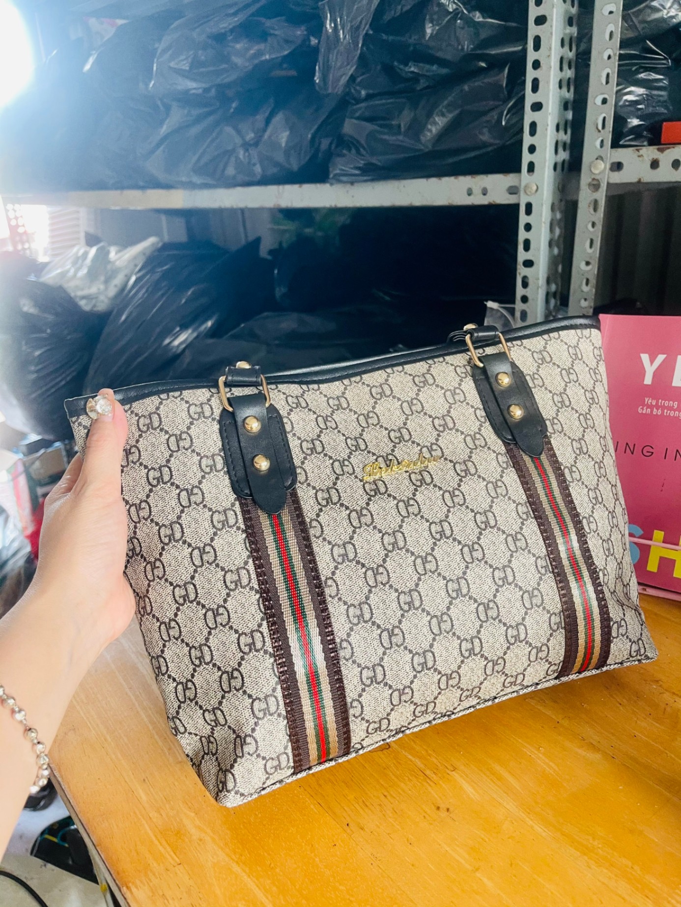 Túi xách Gucci size nhỡ