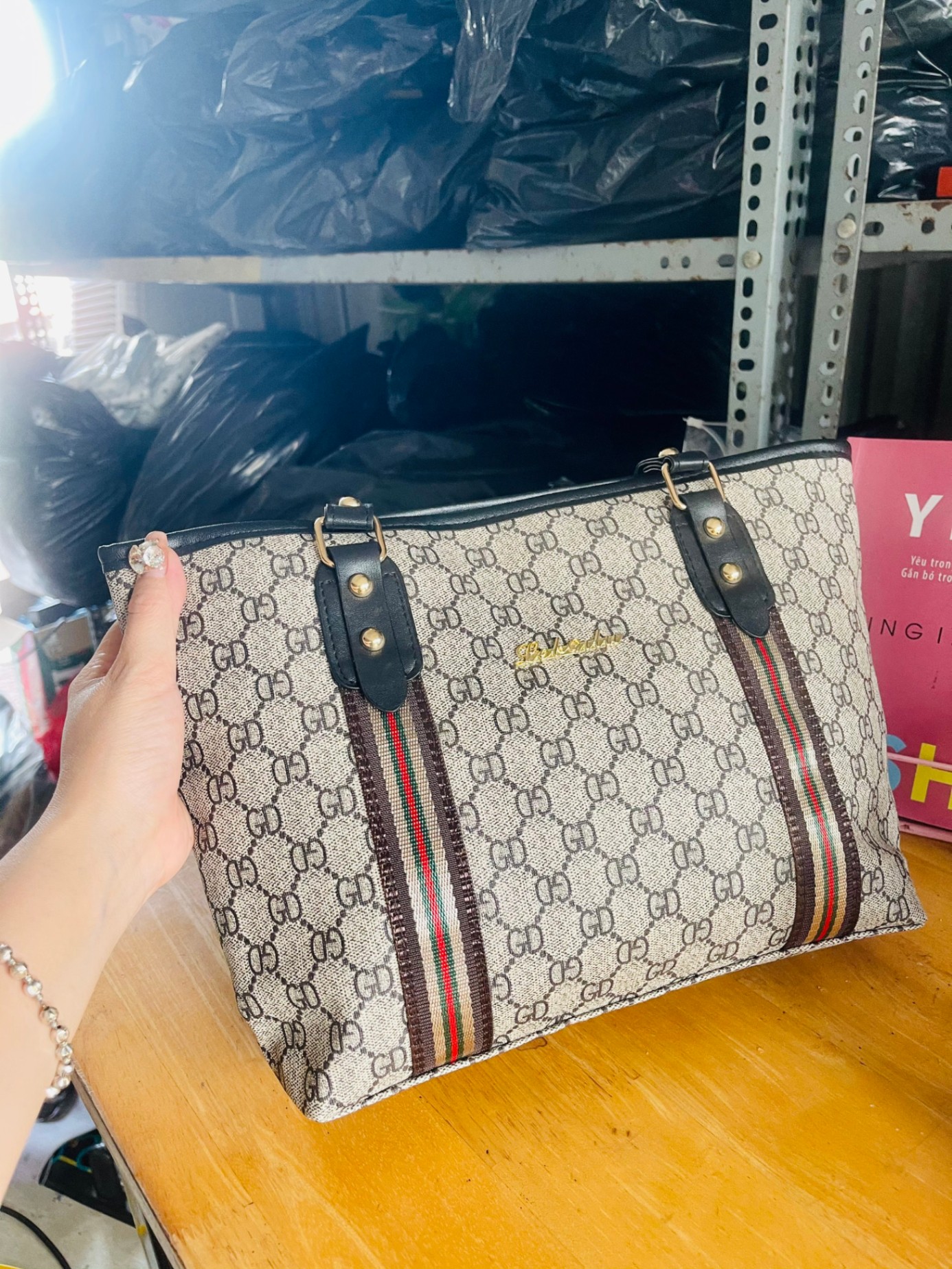 Túi xách Gucci size nhỡ