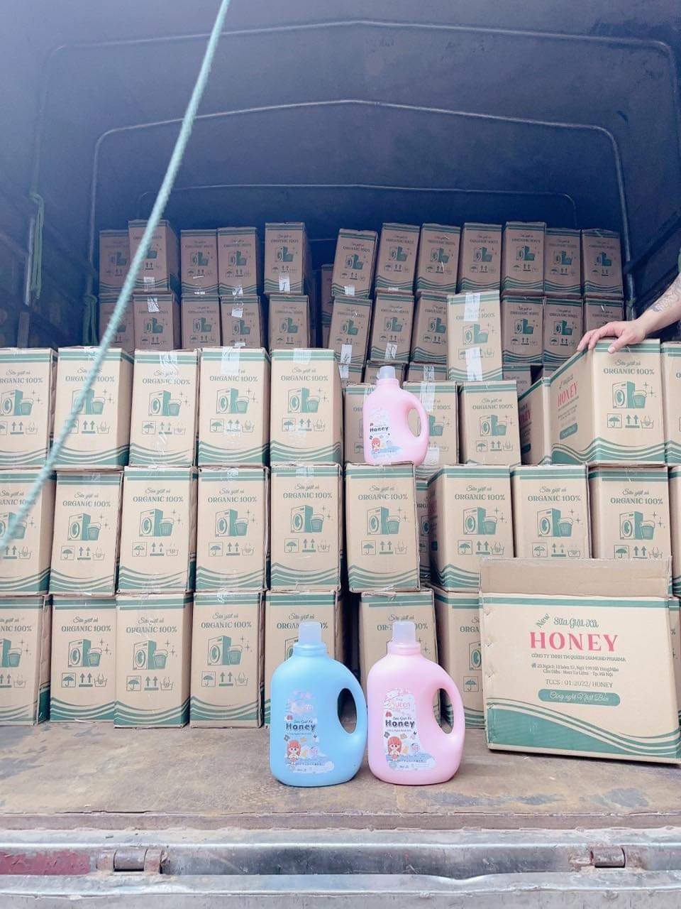 SỮA GIẶT XẢ HONEY 2 IN 1