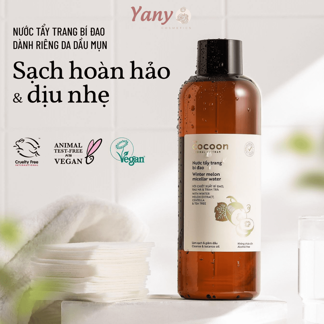 Nước tẩy trang Cocoon có mùi hương thư giãn.