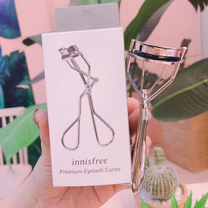 Kẹp mi Innisfree Premium Curler