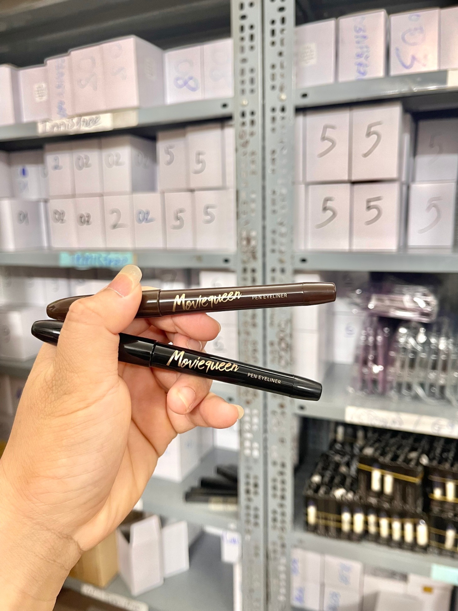 Dạ Kẻ Mắt Karadium Movie Queen Pen Eyeliner