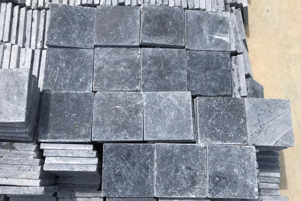 5 Lỗi thường gặp khi lát đá xanh sân vườn và cách khắc phục triệt để – Kinh nghiệm từ thực tế thi công