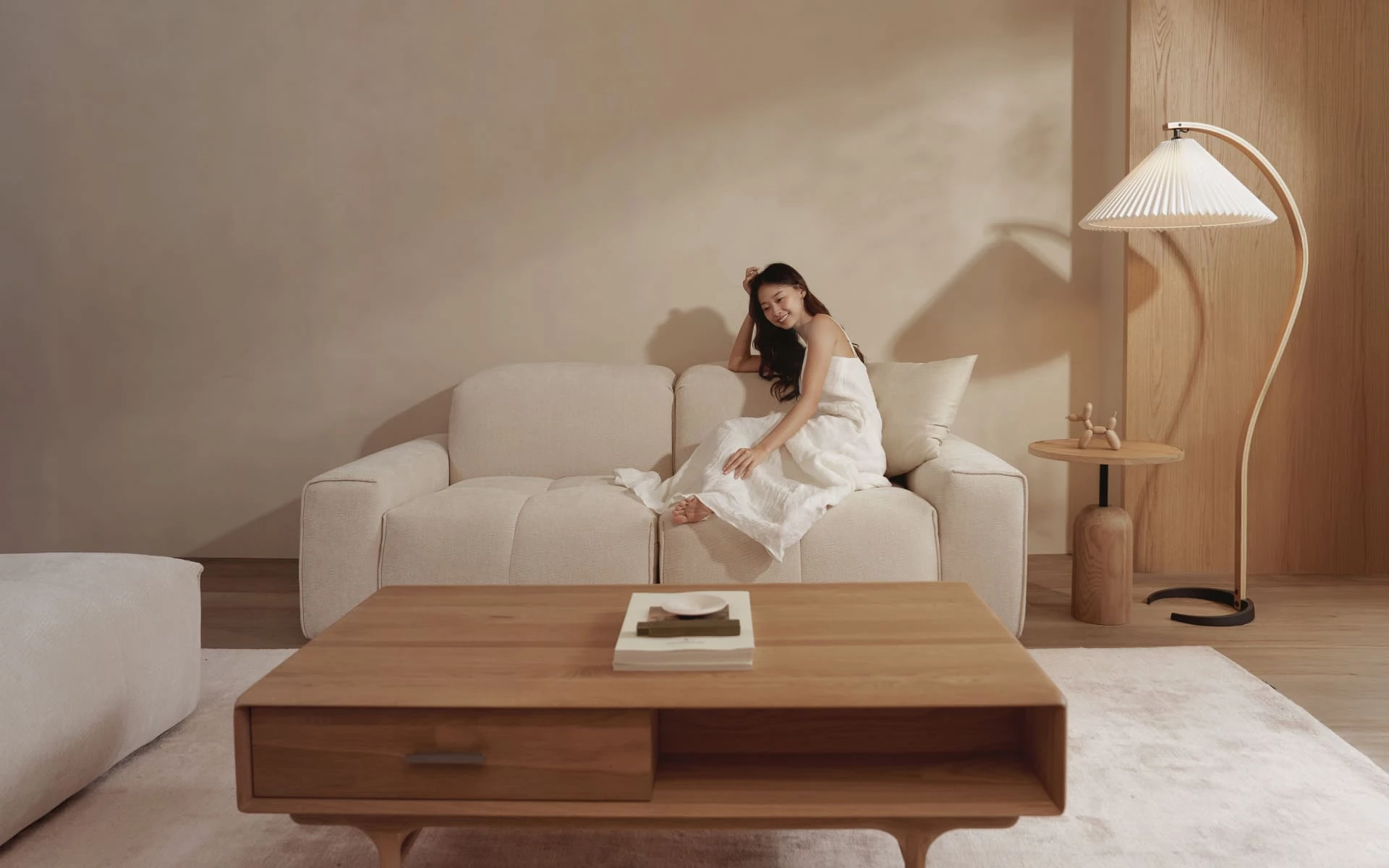 Phong thủy phòng khách: 3 Nguyên tắc bố trí, 3 Điều kiêng kỵ và 6 Cách đặt sofa giúp nhà đẹp, tài lộc hanh thông