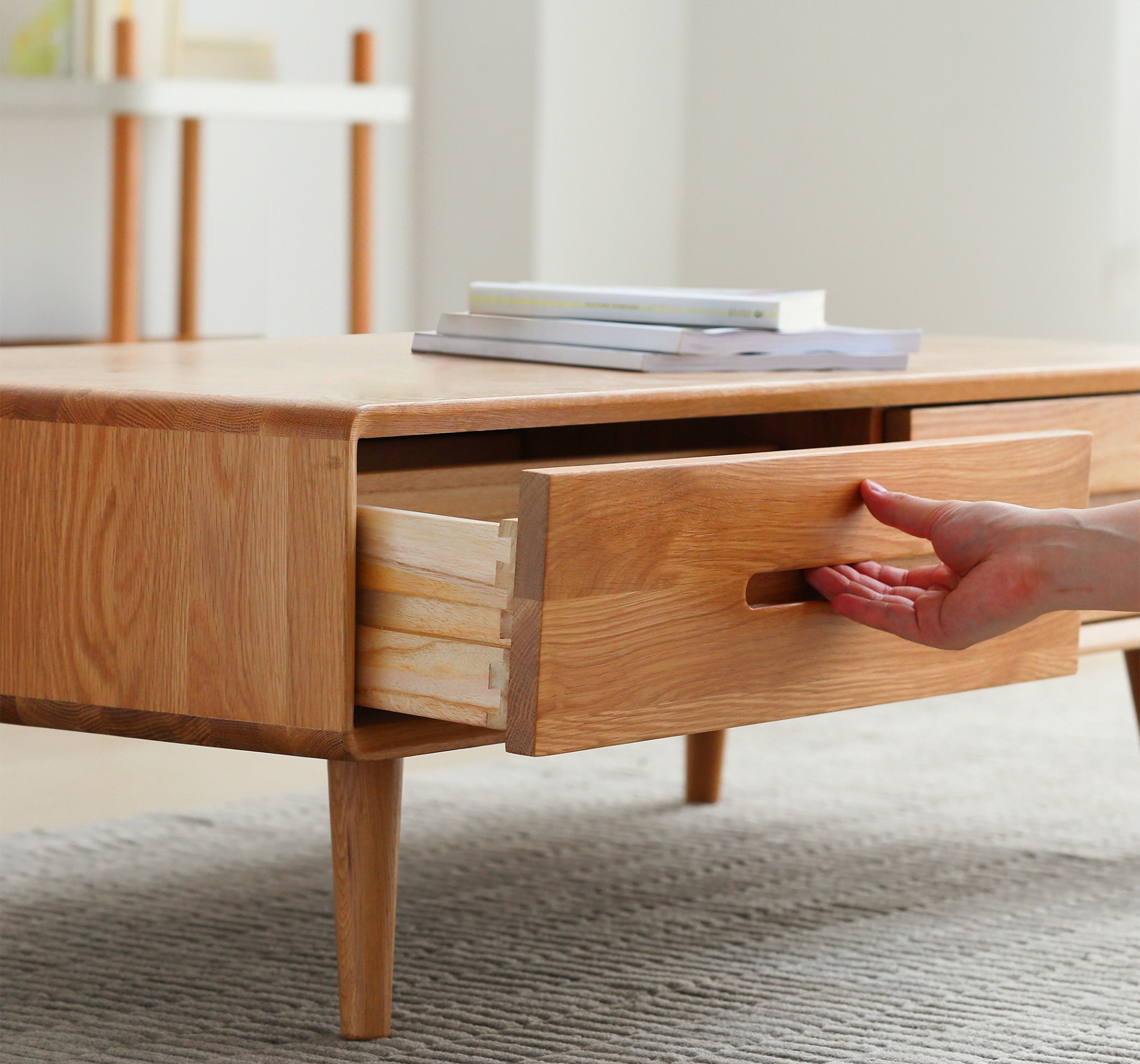 Decor-can-ho-voi-Wood-Coffee-Table-8.jpg