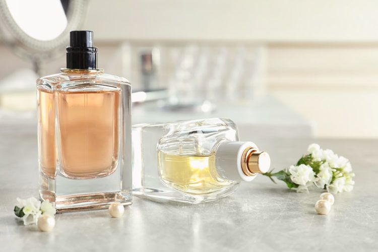 Top 10 loại nước hoa nữ được ưa chuộng nhất trên thế giới