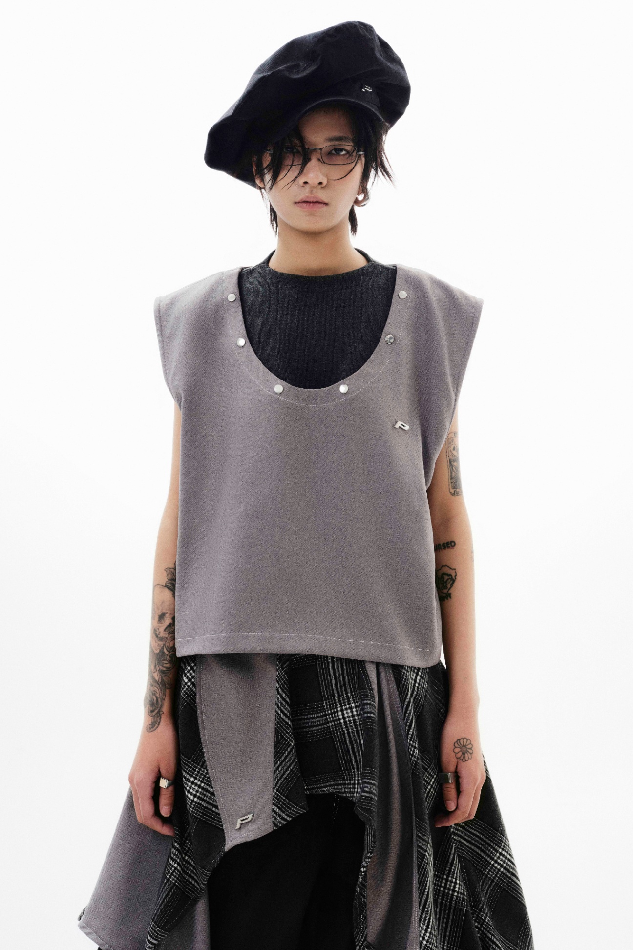 P Crew Neck Tank Top in Grey