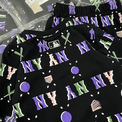 Bộ NY in tràn 2 màu đen trắng