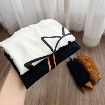 Sét 2 bộ khủng long đen trắng quần nâu
