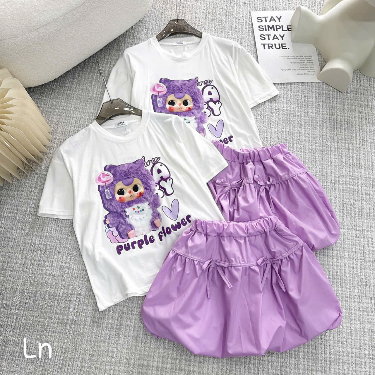 Bộ baby three áo trắng purple flower chân váy bí ngô tím bé gái