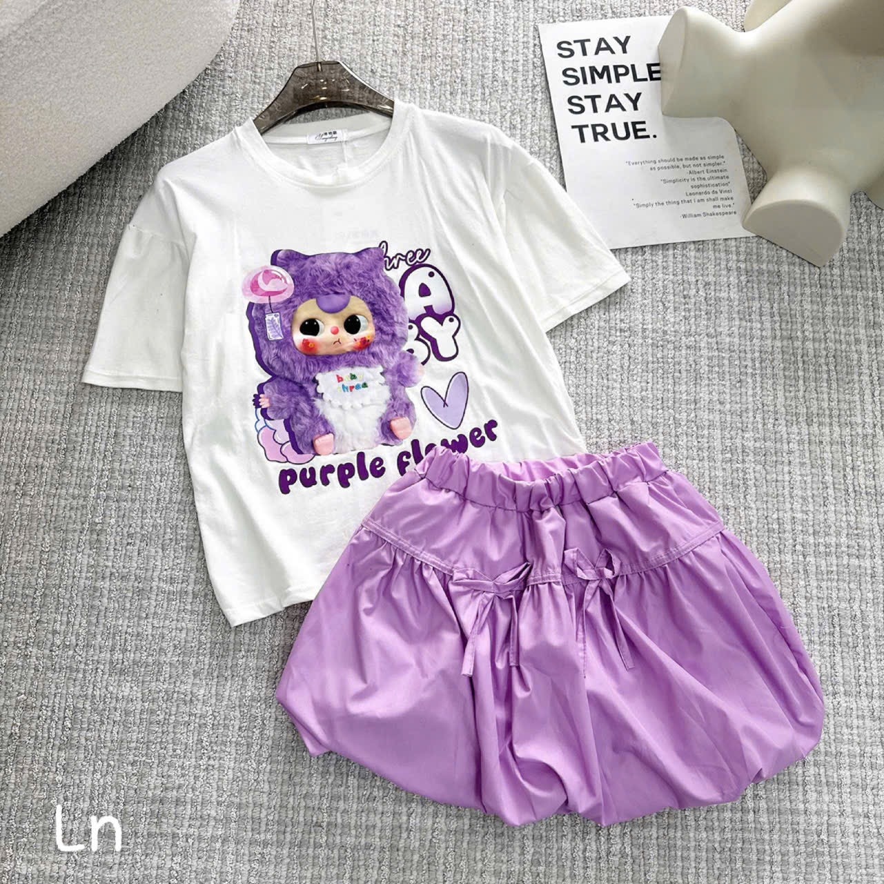 Bộ baby three áo trắng purple flower chân váy bí ngô tím bé gái