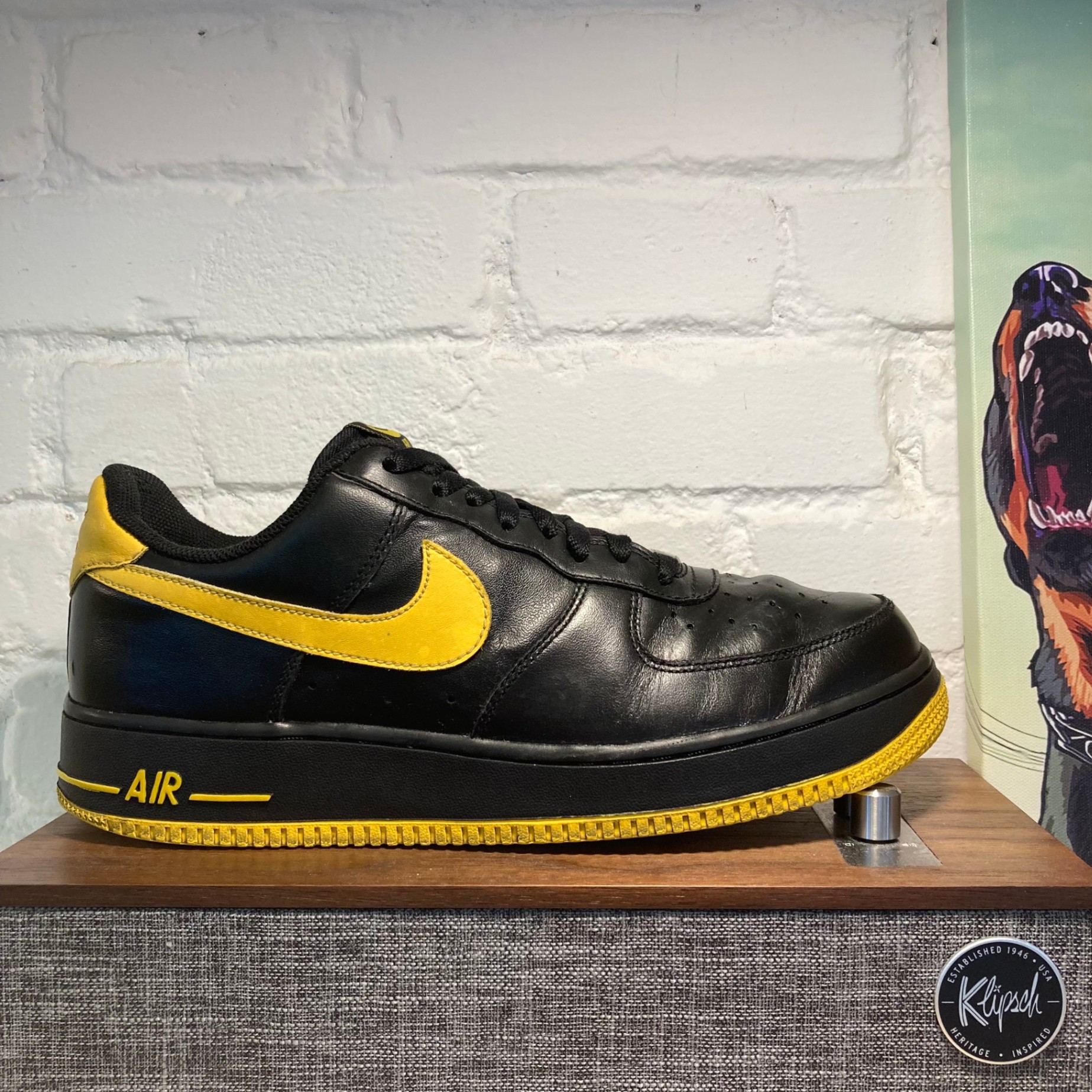 Nike AF1 'Black Varsity Maize' size 43