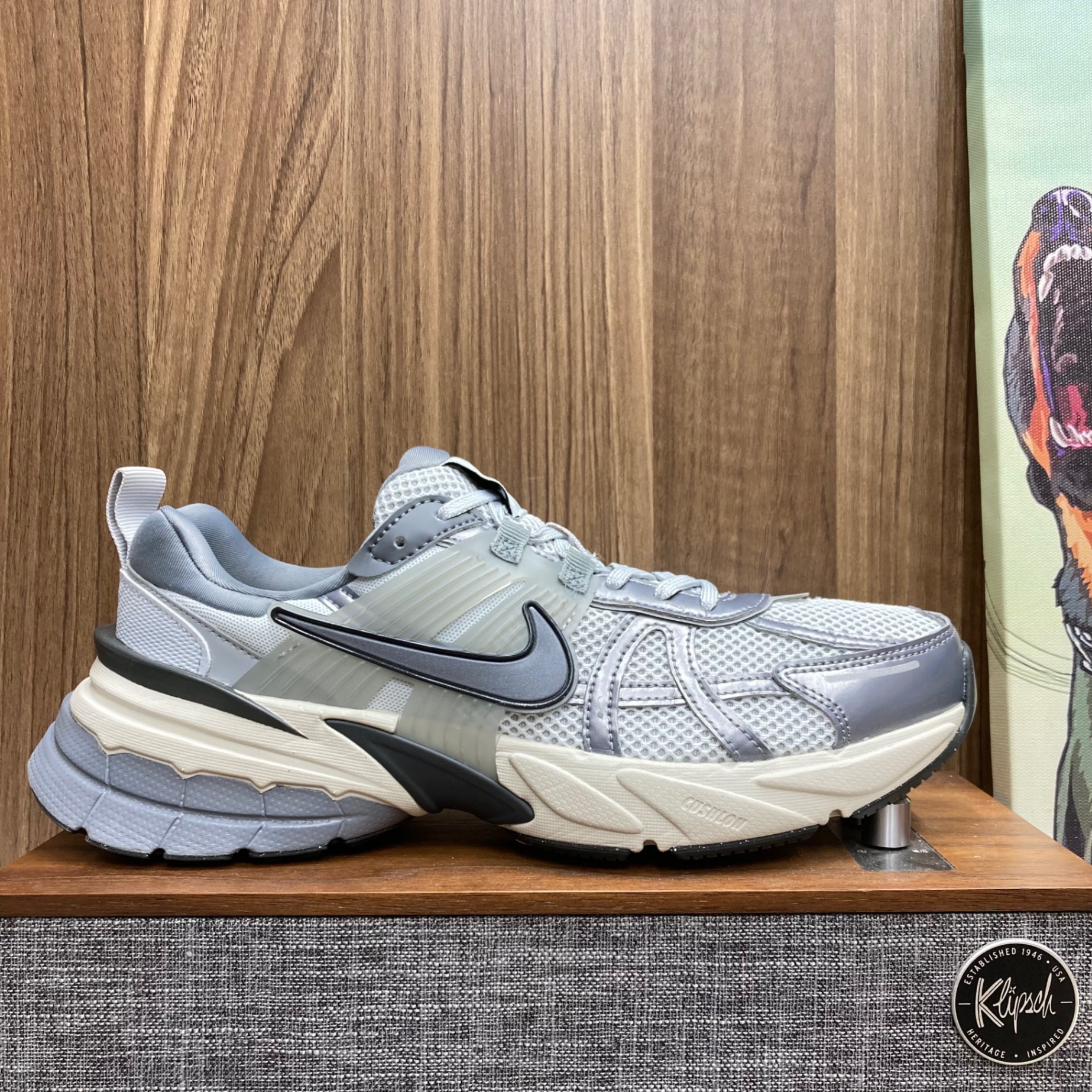 Nike V2K Run Wolf Grey size 42.5