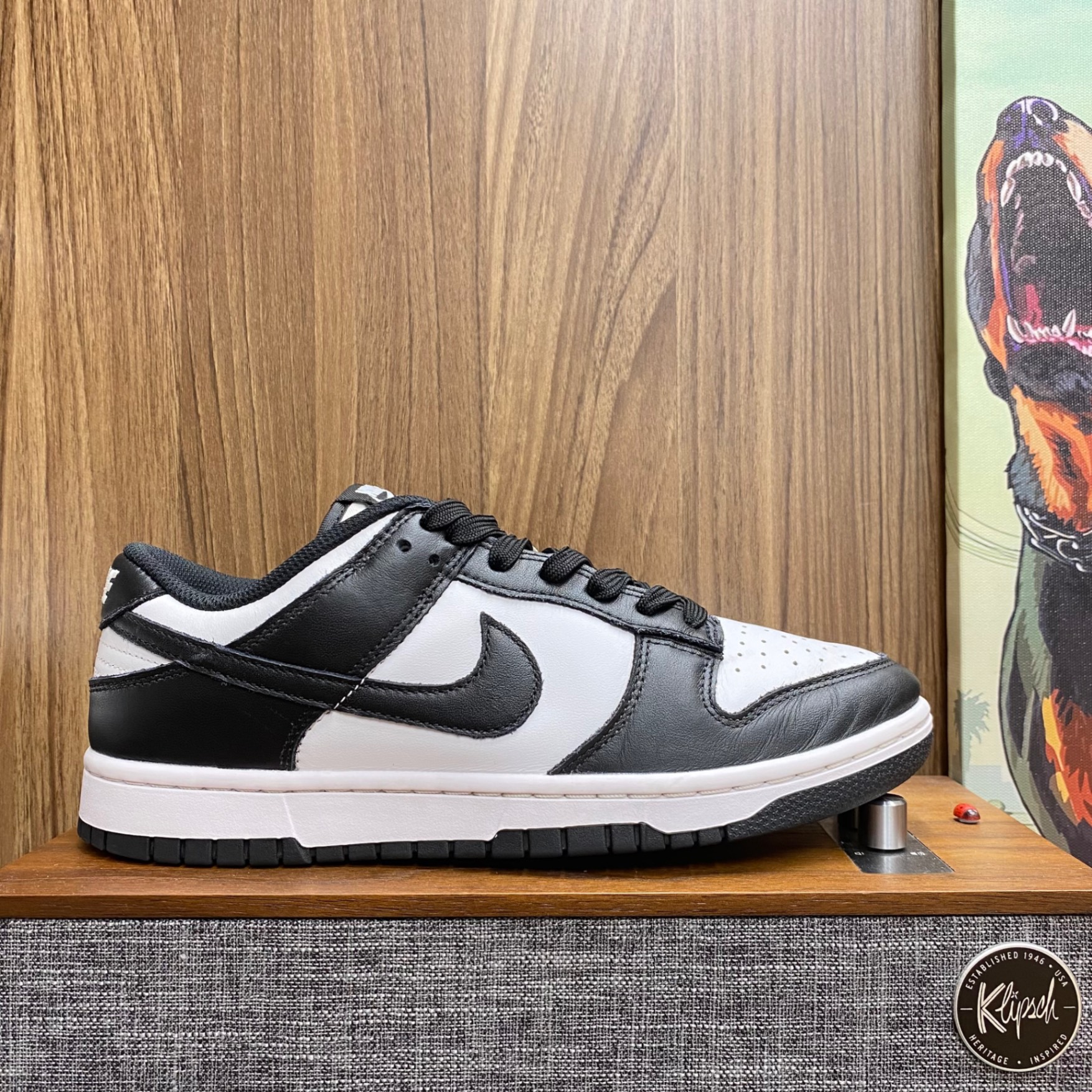 Nike Dunk Low 'Panda' size 41