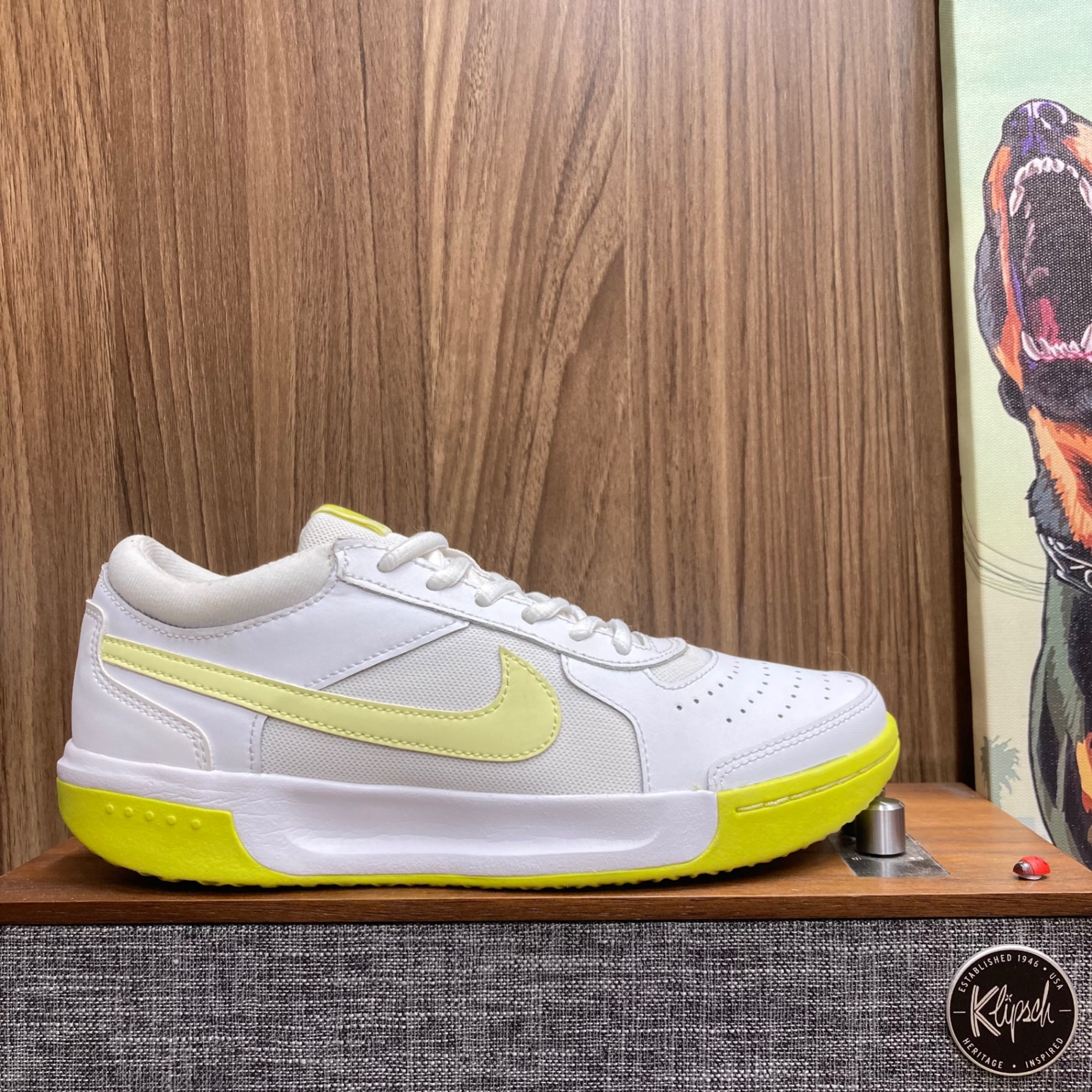 Nike Court Zoom Lite 3 Volt size 38