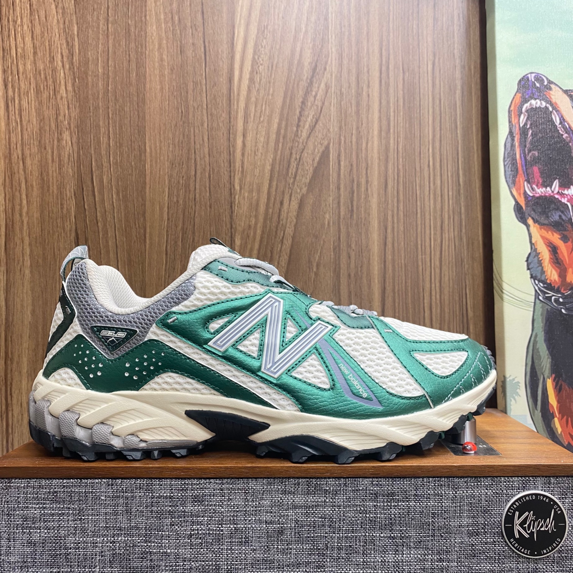 New Balance 610 Nightwatch Green size 41.5 (Fullbox)
