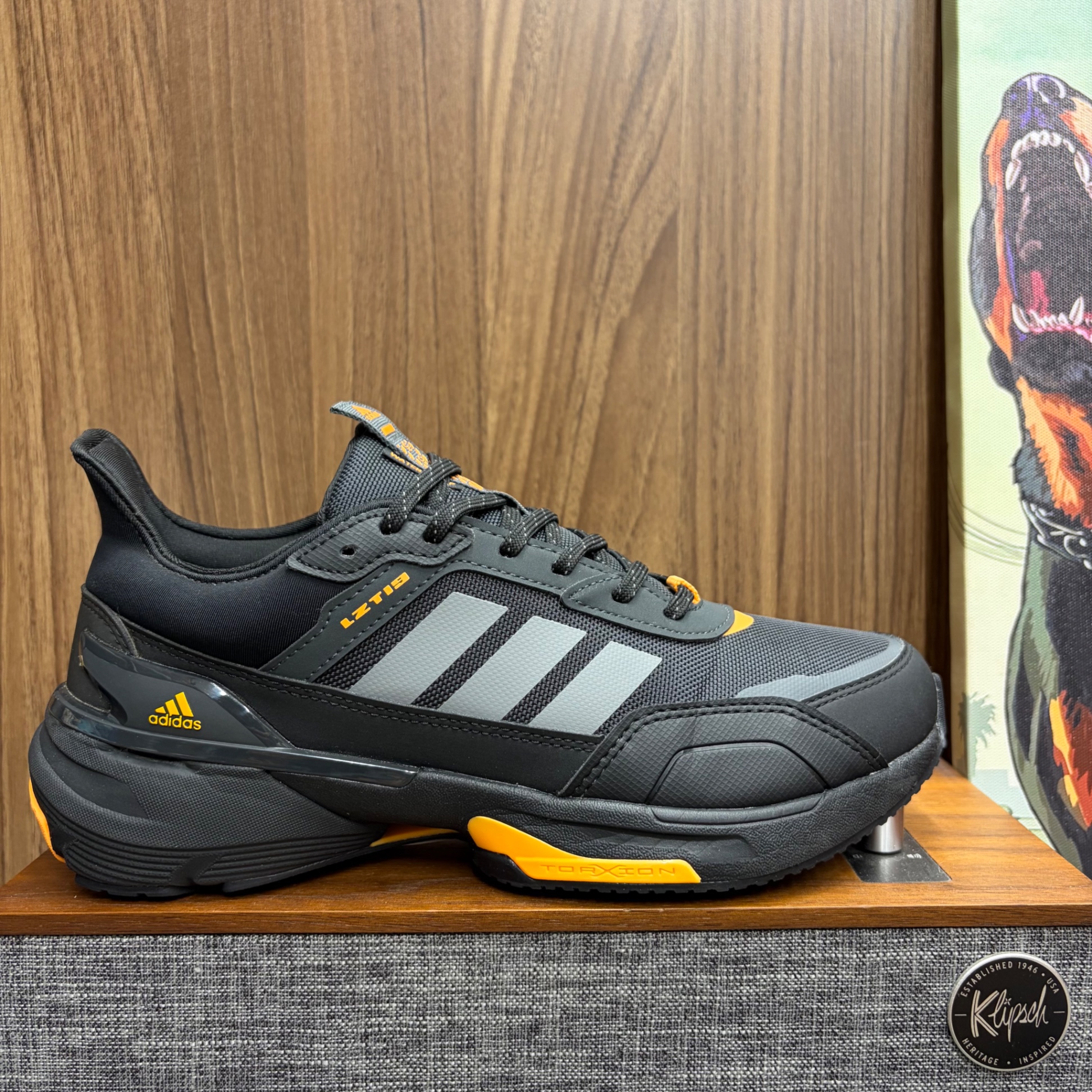 Adidas MTS Guard Black Orange size 42 (Fullbox)