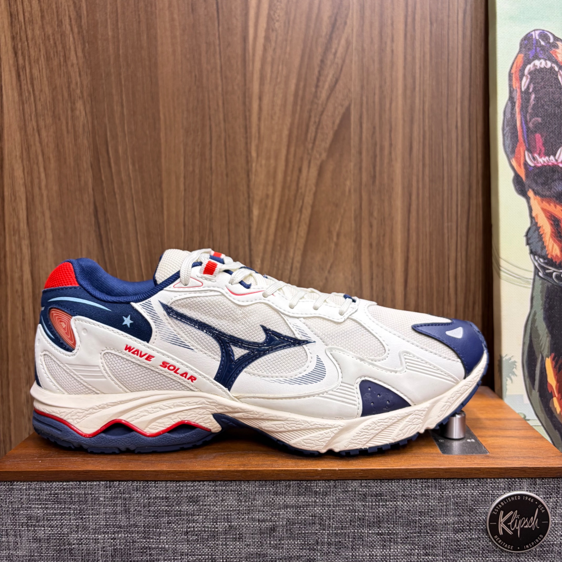 Mizuno Wave Solar White size 42.5