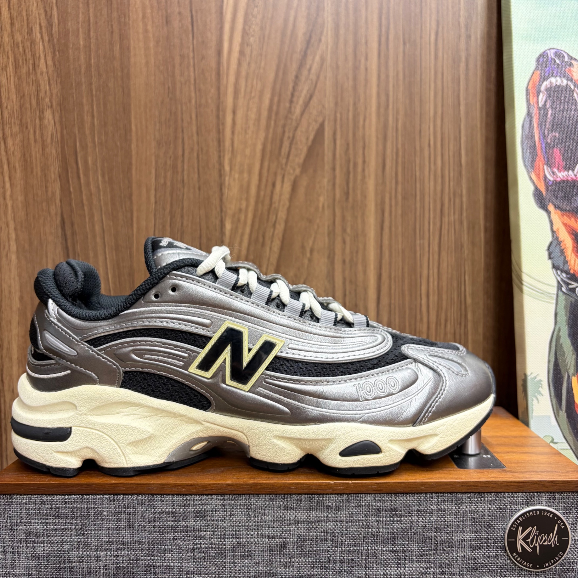 New Balance 1000 Silver Metallic size 42