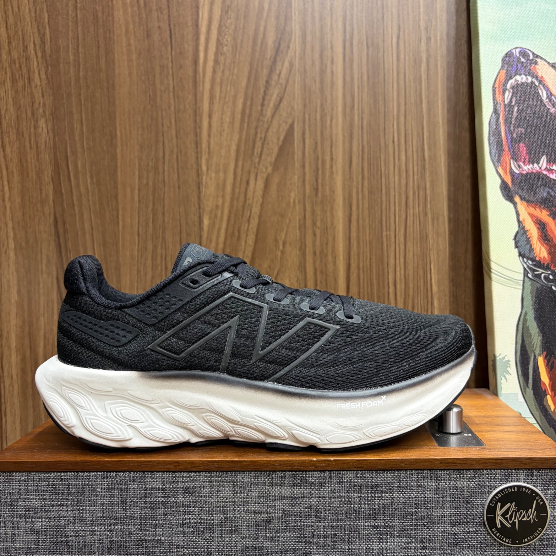 New Balance 1080v13 Black White size 39 (New)