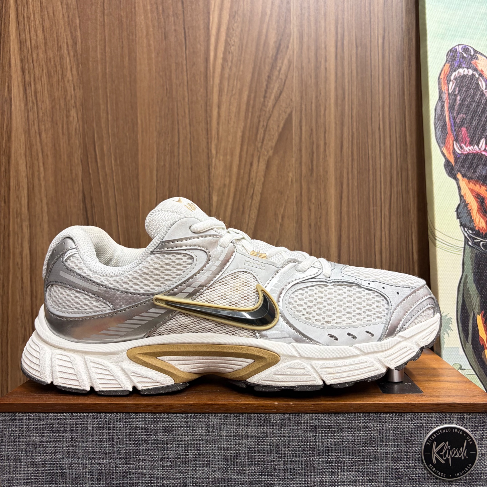 Nike V5 RNR Beige size 44
