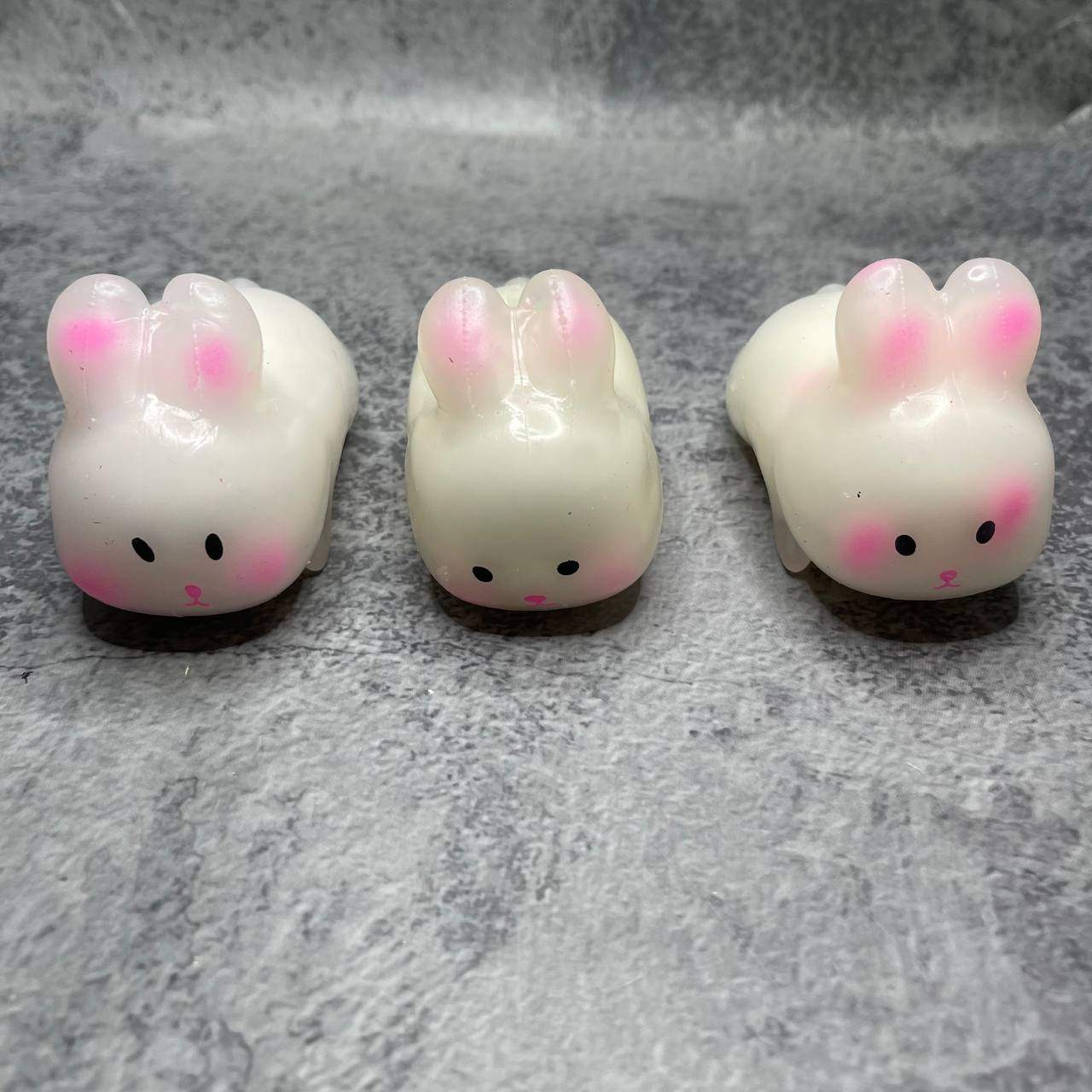 Đồ chơi bóp squishy