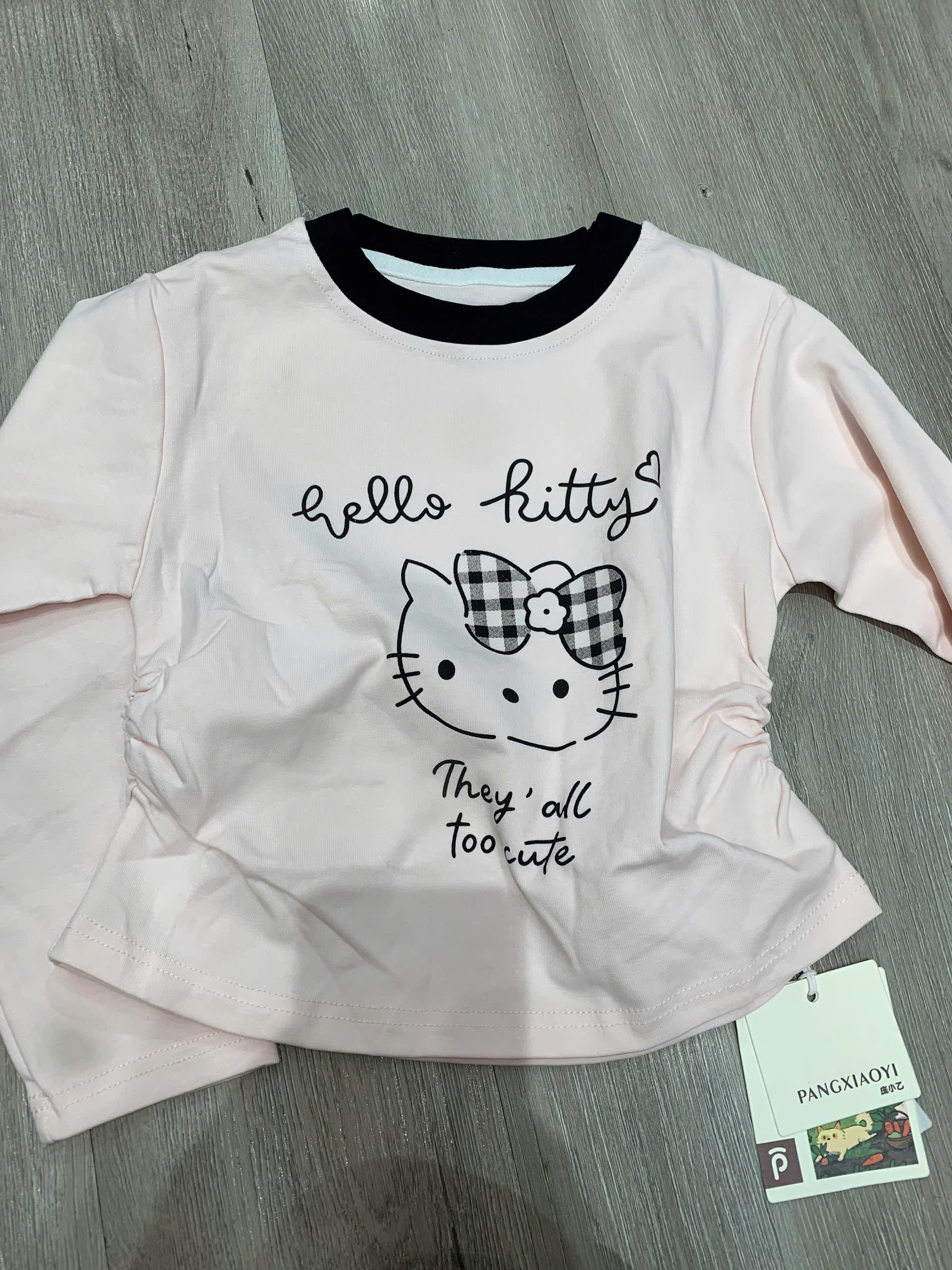 26239 áo hồng kitty