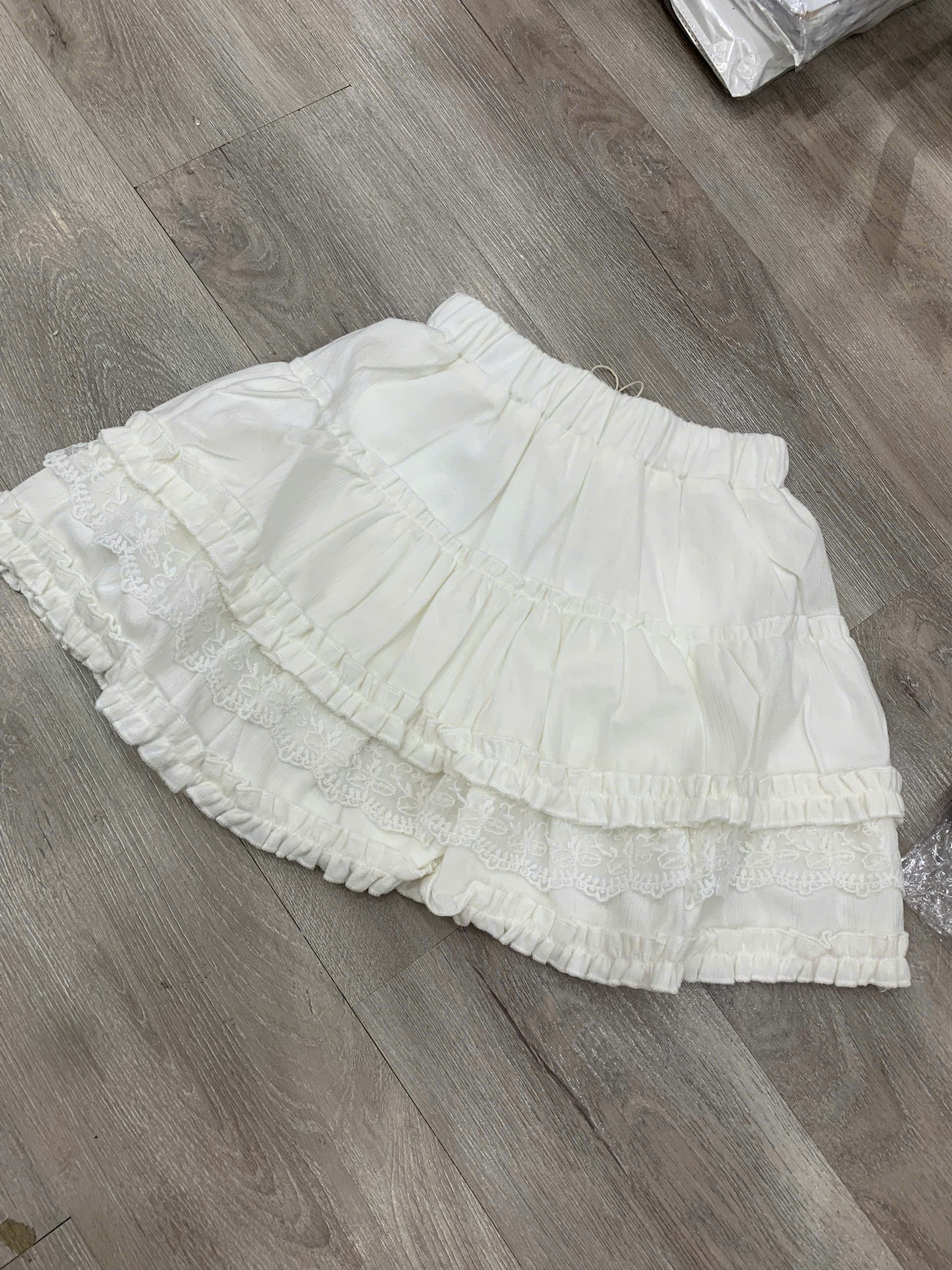 6139 chân váy tầng ren