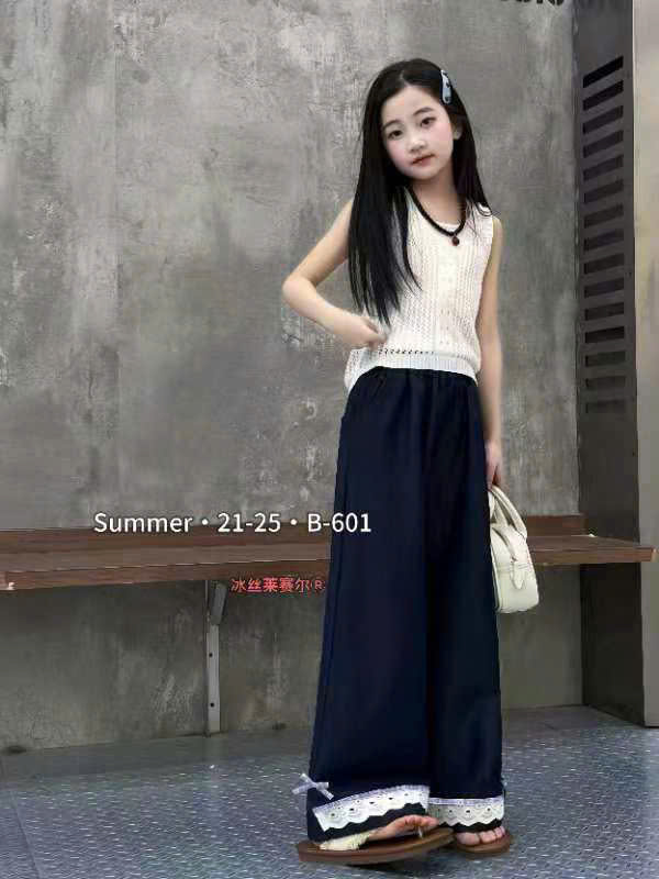 B601 quần bò viền ren