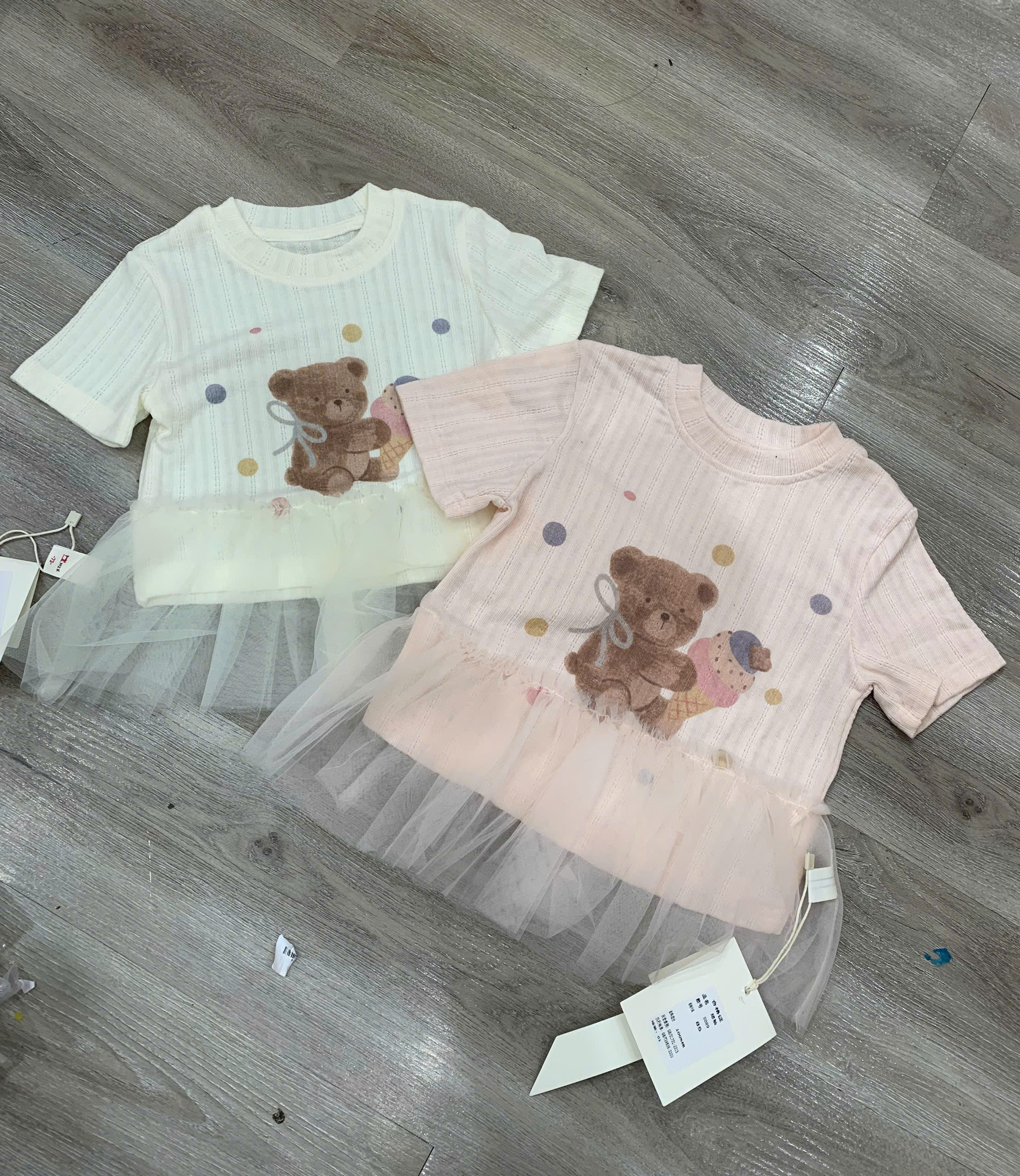 Đ089 áo phông gấu ren
