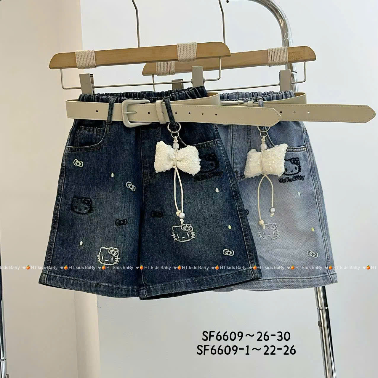 HT6609 quần bò hello kitty nơ