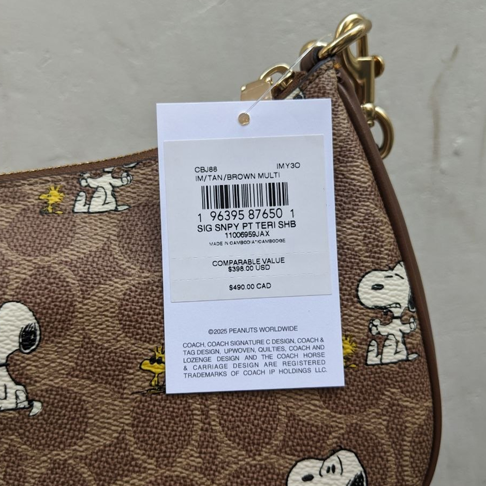 Coach CBJ88 Teri Signature Leather Shoulder Bag With Snoopy Print 1.jpg