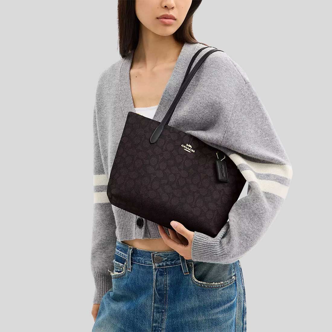 Coach CBT18 Walnut Black 1.jpg