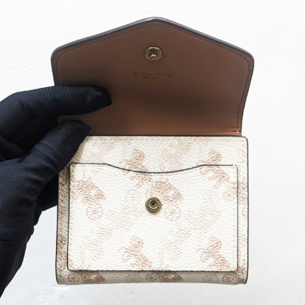 Coach C3161 Wynn Small Wallet With Horse And Carriage Print 30.jpg