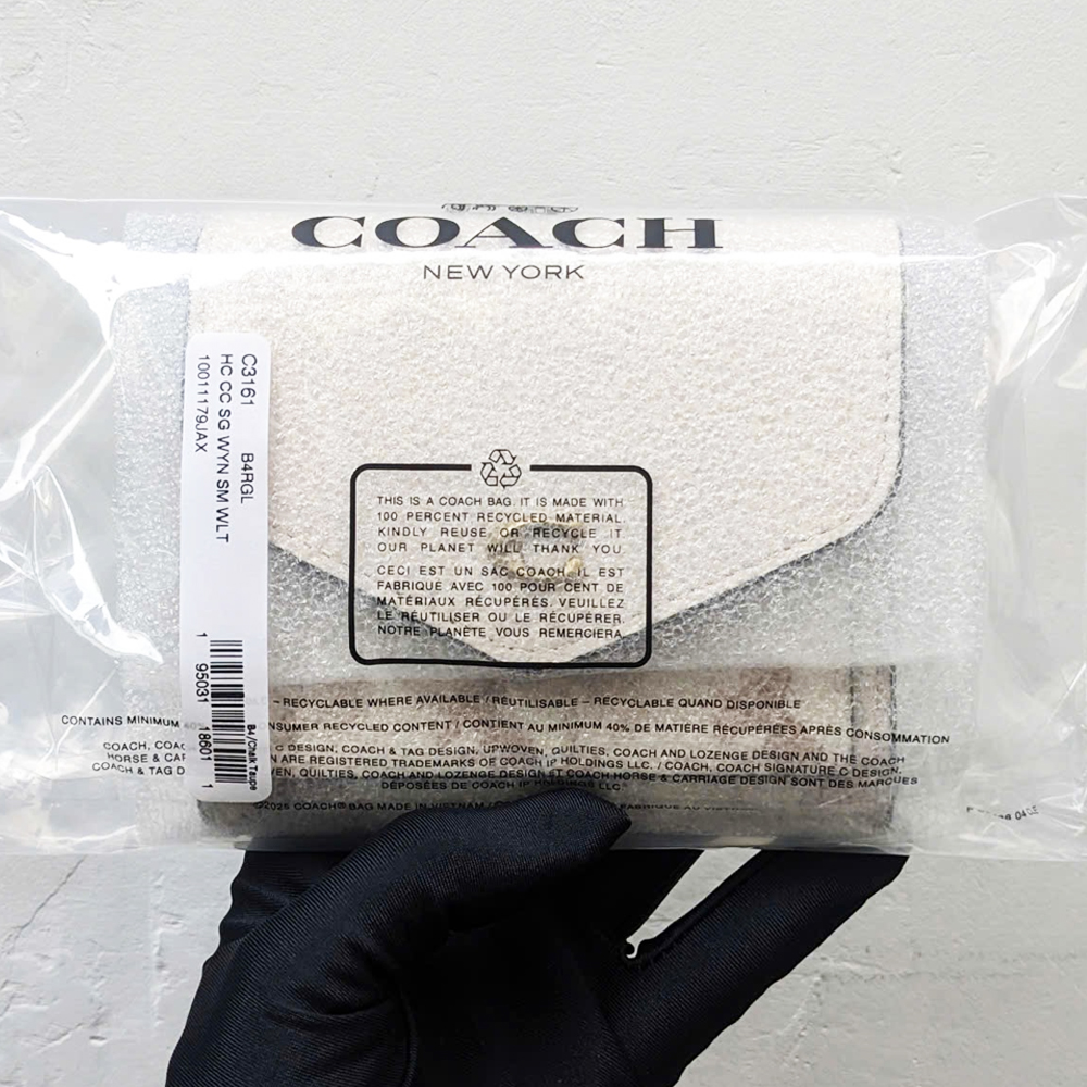 Coach C3161 Wynn Small Wallet With Horse And Carriage Print 30.jpg