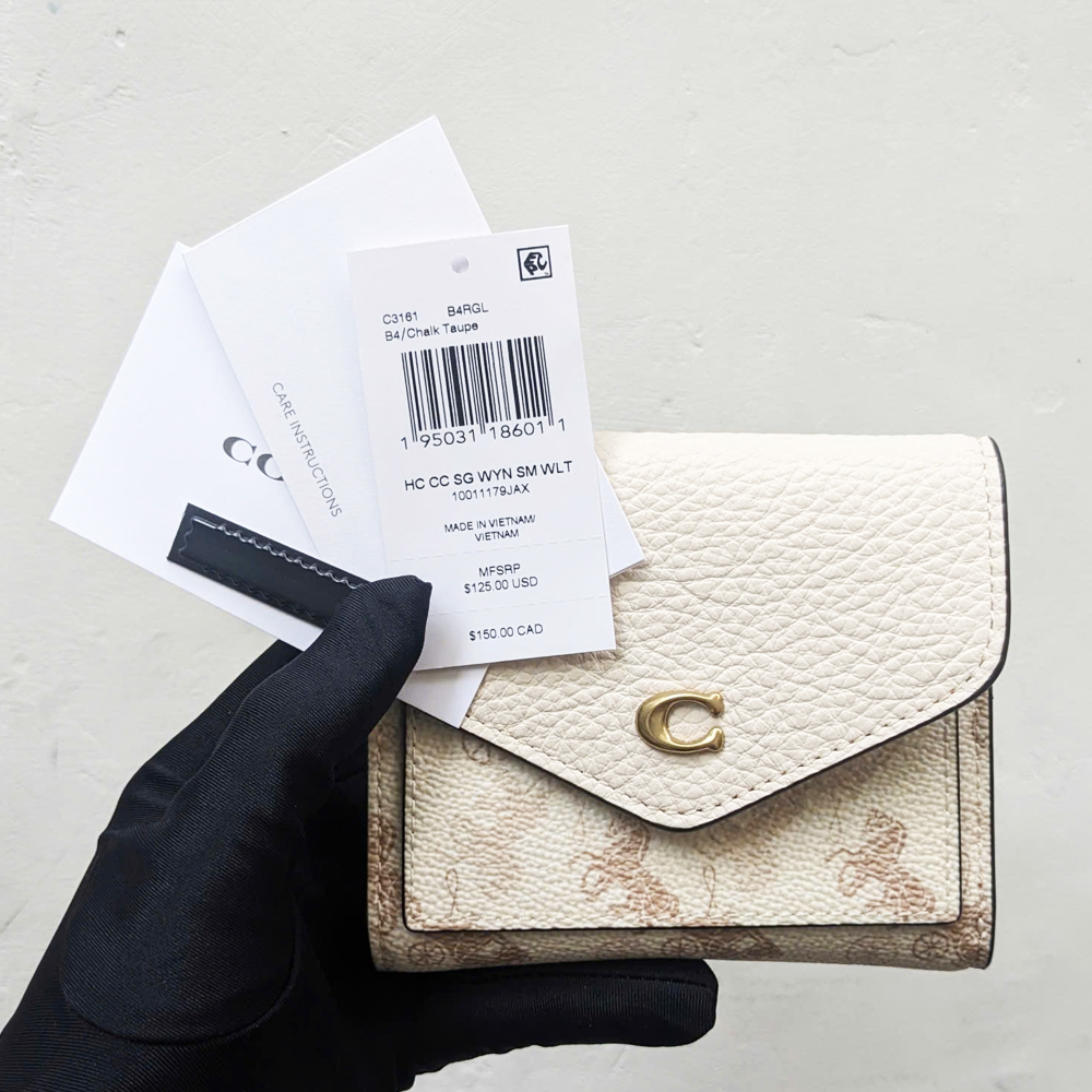 Coach C3161 Wynn Small Wallet With Horse And Carriage Print 30.jpg