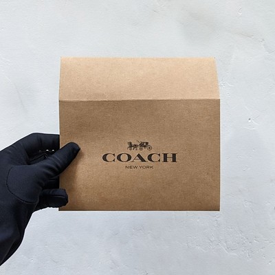 Coach Box Store S 8.jpg