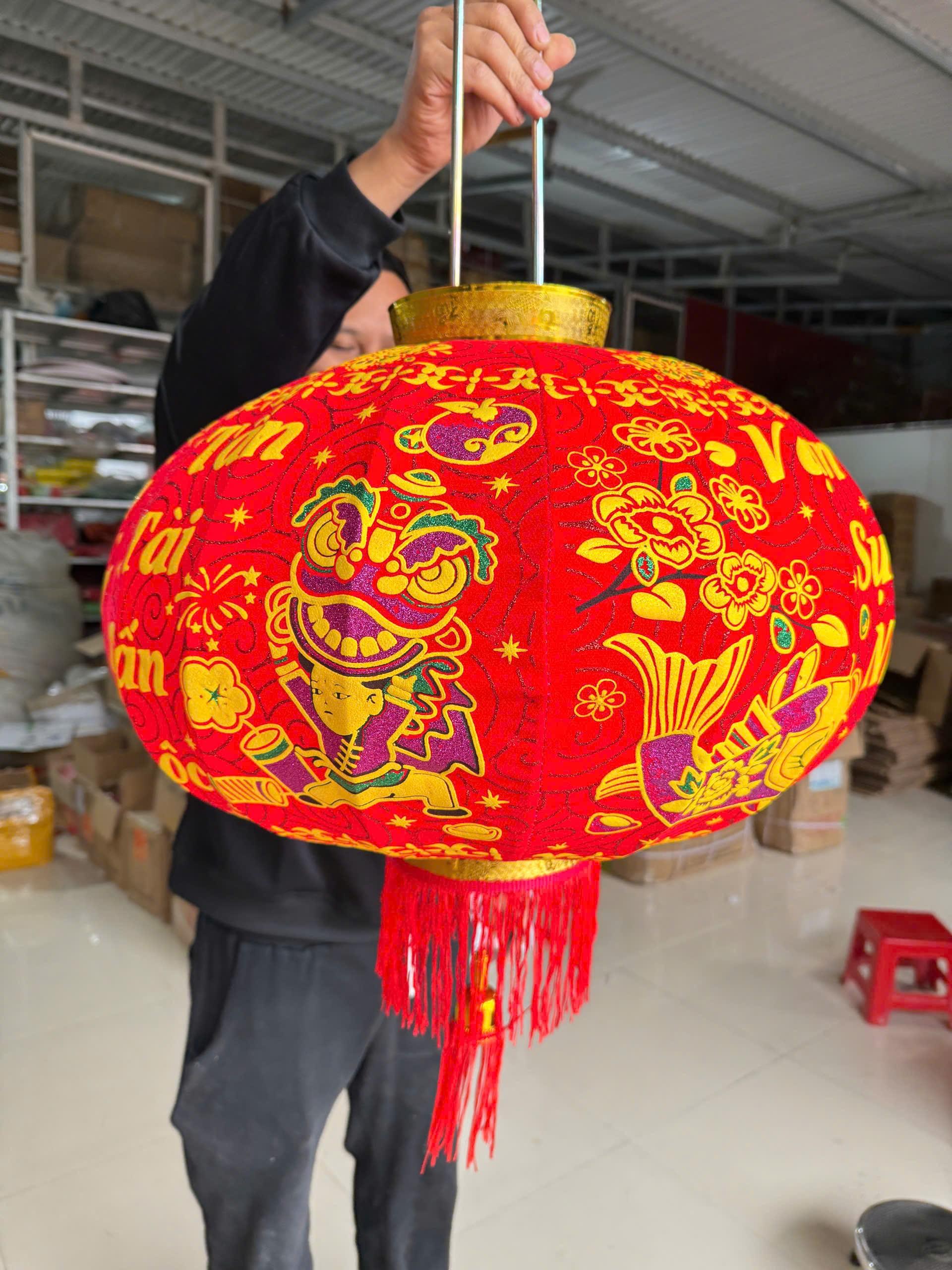 Đèn lồng vải nhung chữ 3D miệng vàng kim tuyến