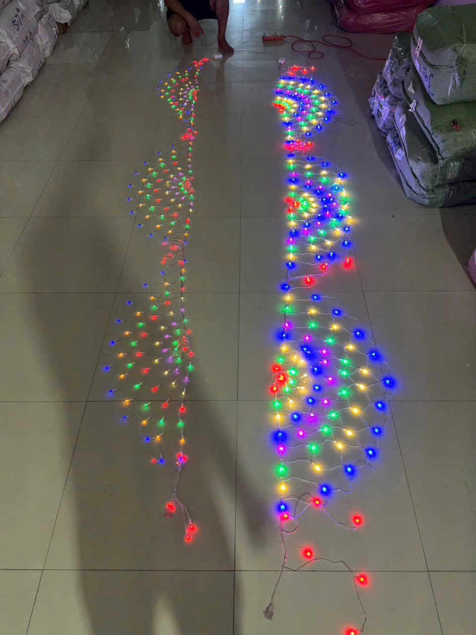 Đèn nháy con công