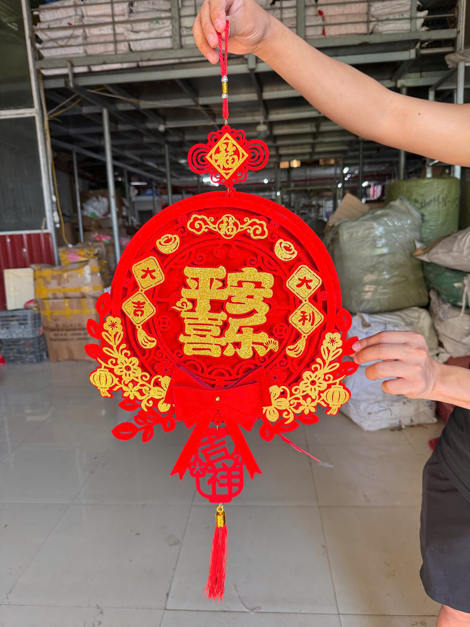 Khánh nhung 2 tầng chữ tầu có nơ