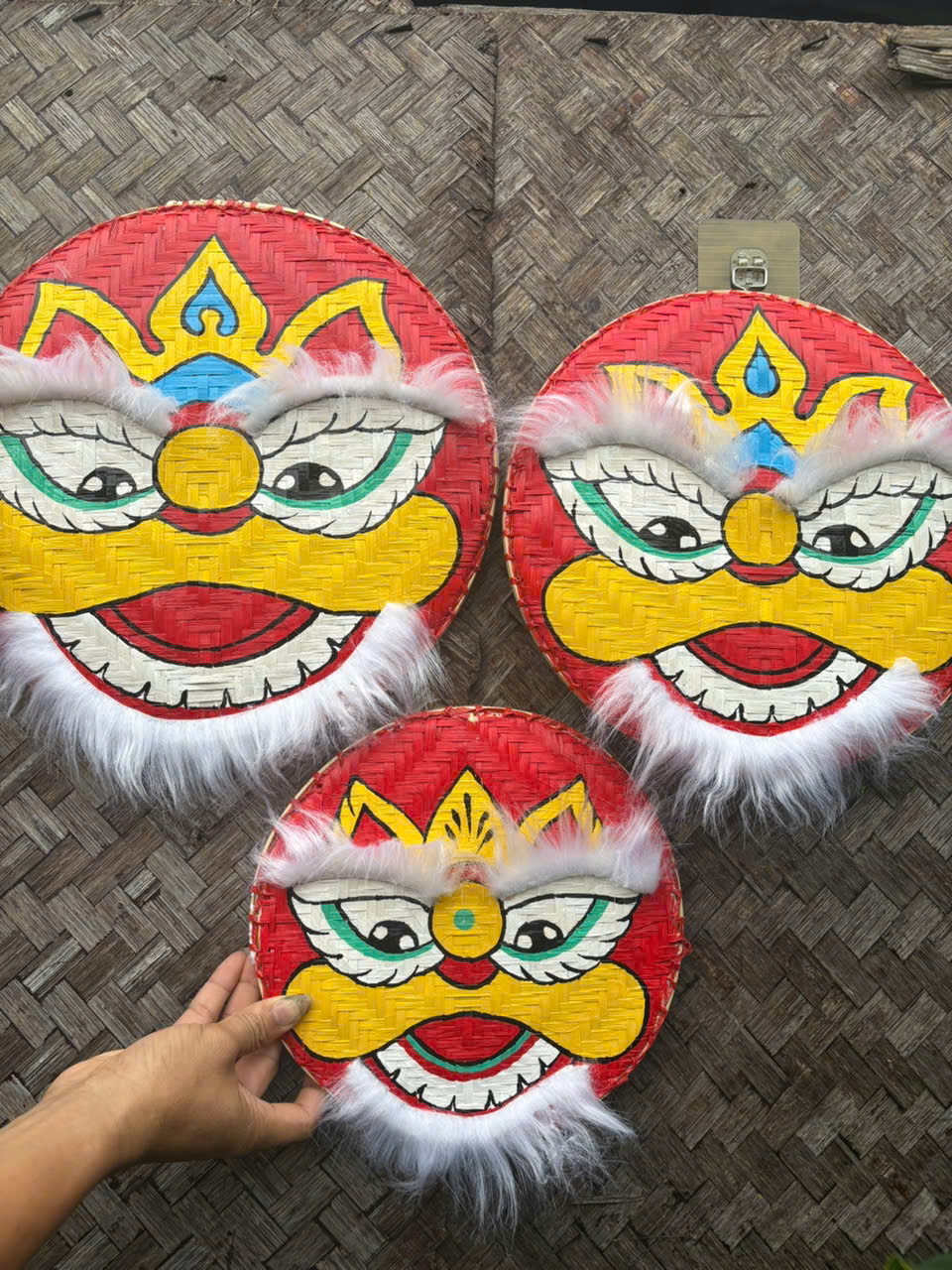 Mẹt tre vẽ tay thủ công HÌNH MẶT LÂN 30cm