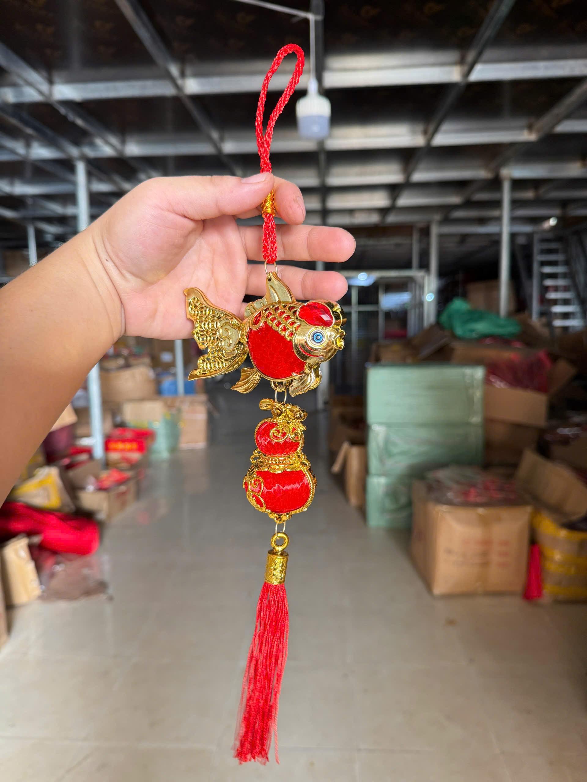 Treo mai đào tàu Cá vàng CƯỠI HỒ LÔ