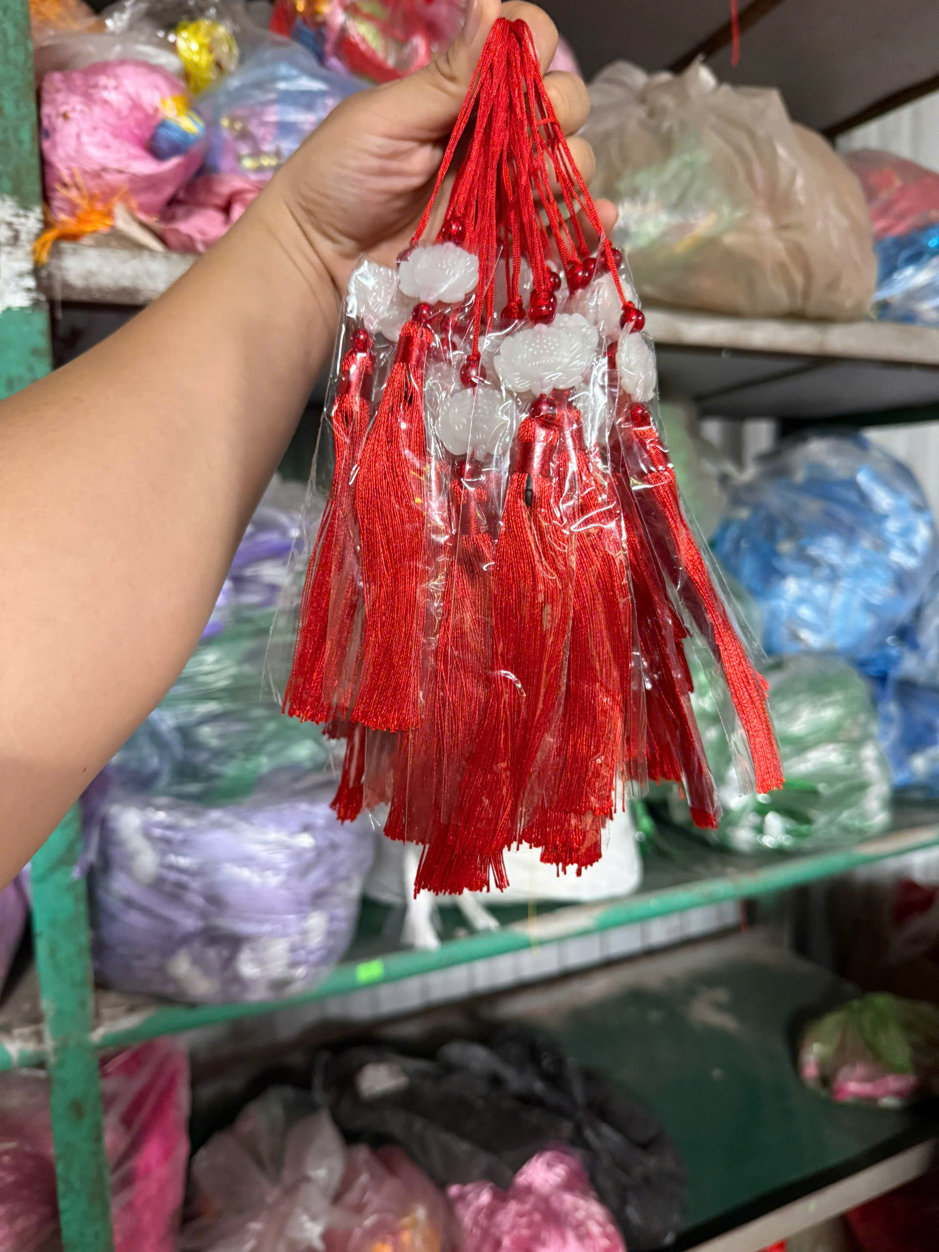 Tua hoa sen có đủ màu