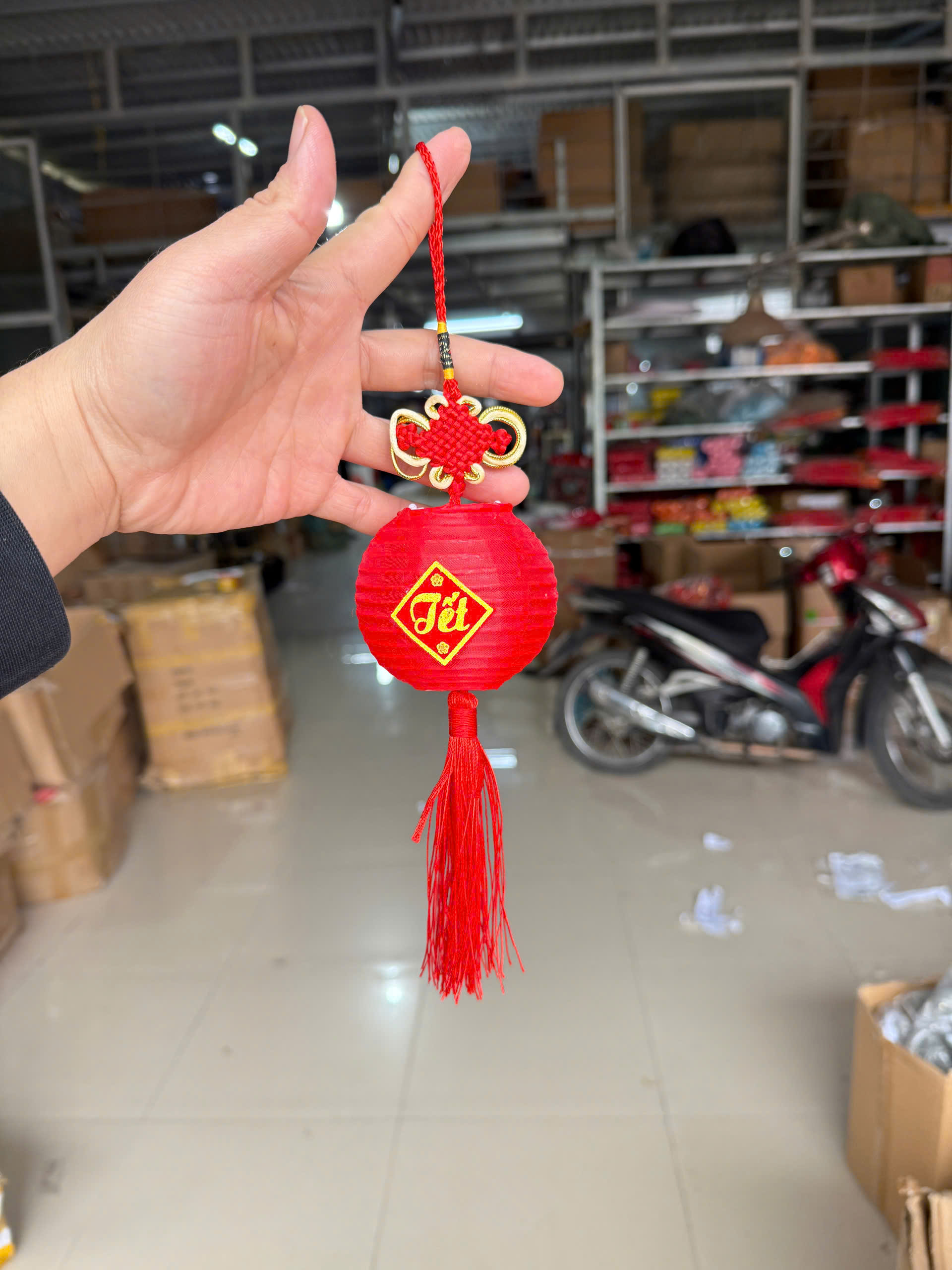 Tua kết lồng đèn