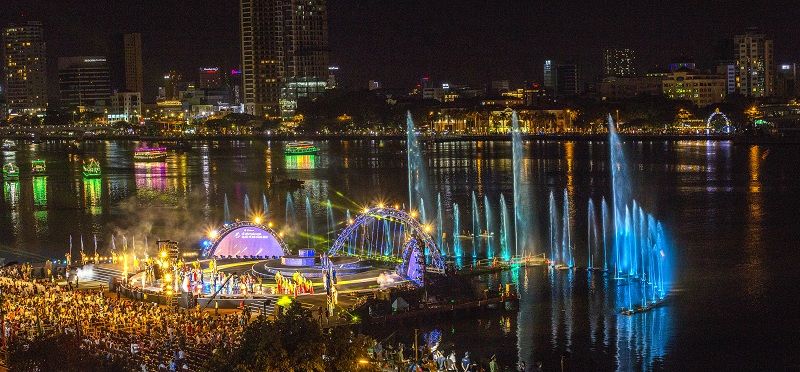 Tuấn Thi với sứ mênh quảng bá nét đẹp văn hóa đến với bạn bè quốc tế